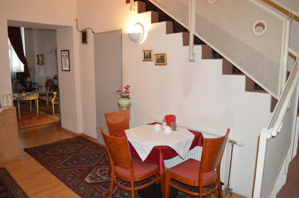 Hotel Pension Walzerstadt Wien Ngoại thất bức ảnh